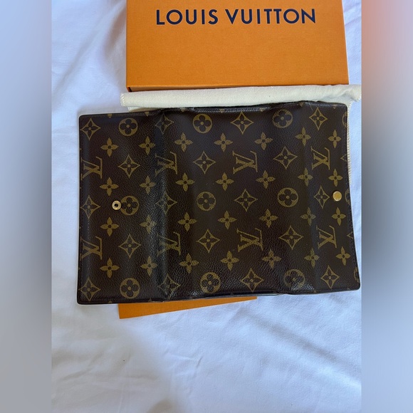 Louis Vuitton Authentic Porte Tresor Tri-fold Wallet - Picture 3 of 9
